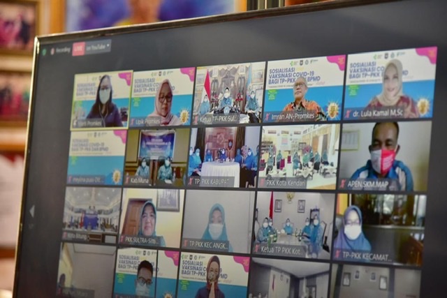 Ketua TP PKK Sulsel Ikuti Sosialisasi Vaksinasi Covid-19 bagi TP PKK dan BPMD Wilayah Kalimantan dan Sulawesi